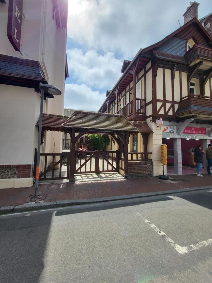 Chambres D'Hotes La Petite Salamandre Étretat Zewnętrze zdjęcie